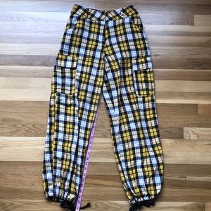 Trendy I.Am.Gia Plaid Cargo Pants 💛🖤✨